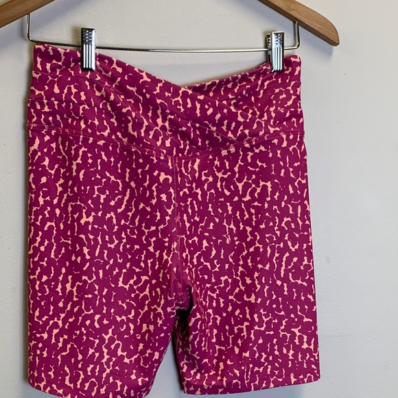 Sage Pink and Cream Patterned Women's Bike Shorts - Picture 4 of 4